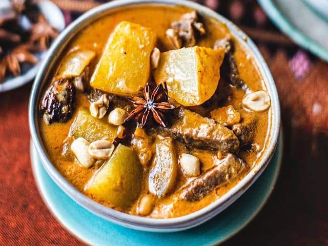 BEEF MASSAMAN CURRY