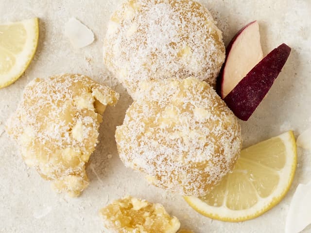 Lemon & Coconut Protein Ball