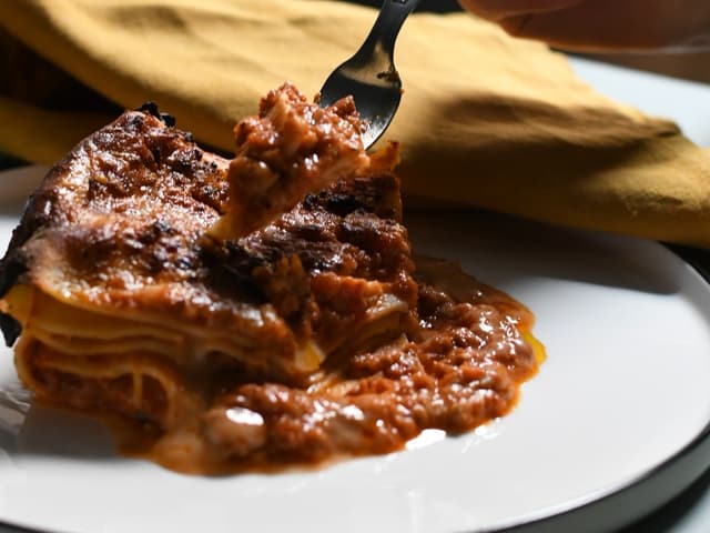 HOMEMADE BEEF LASAGNA