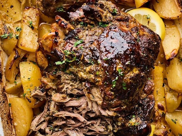 PULLED LAMB w/ GREEN OLIVE & ROSEMARY