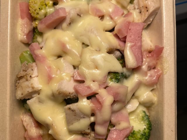 Chicken naked parma 530 Cals