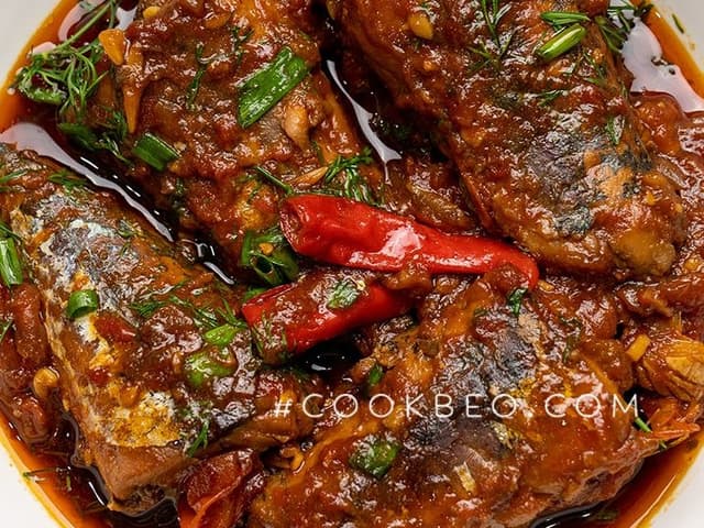 Mackerel Braised in Tomato Sauce |Cá Nục Sốt Cà Chua