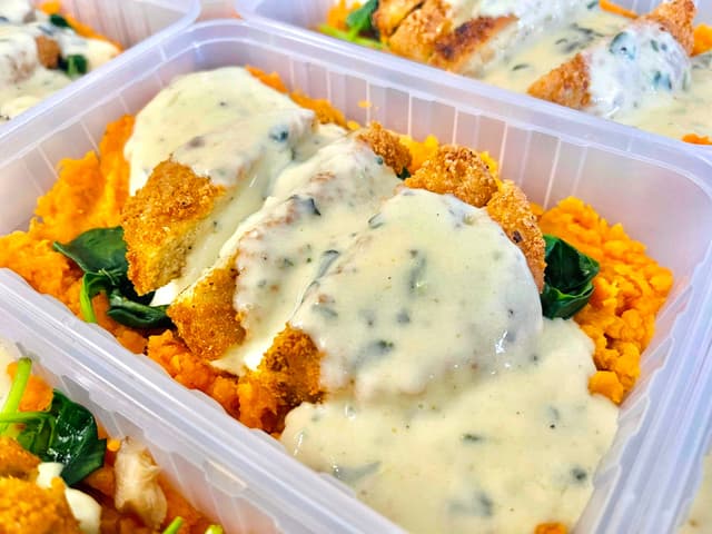 Vegan: Plant base Stroganoff with Mashed Potato