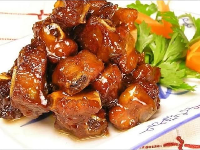 Caramelized Pork Ribs with Tamarind Sauce |Sườn Non Ram Me
